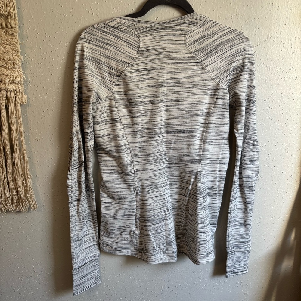 Lululemon Runderful Long Sleeve - Picture 4 of 7